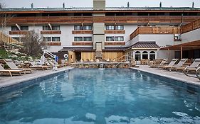 Highline Vail - A Doubletree By Hilton